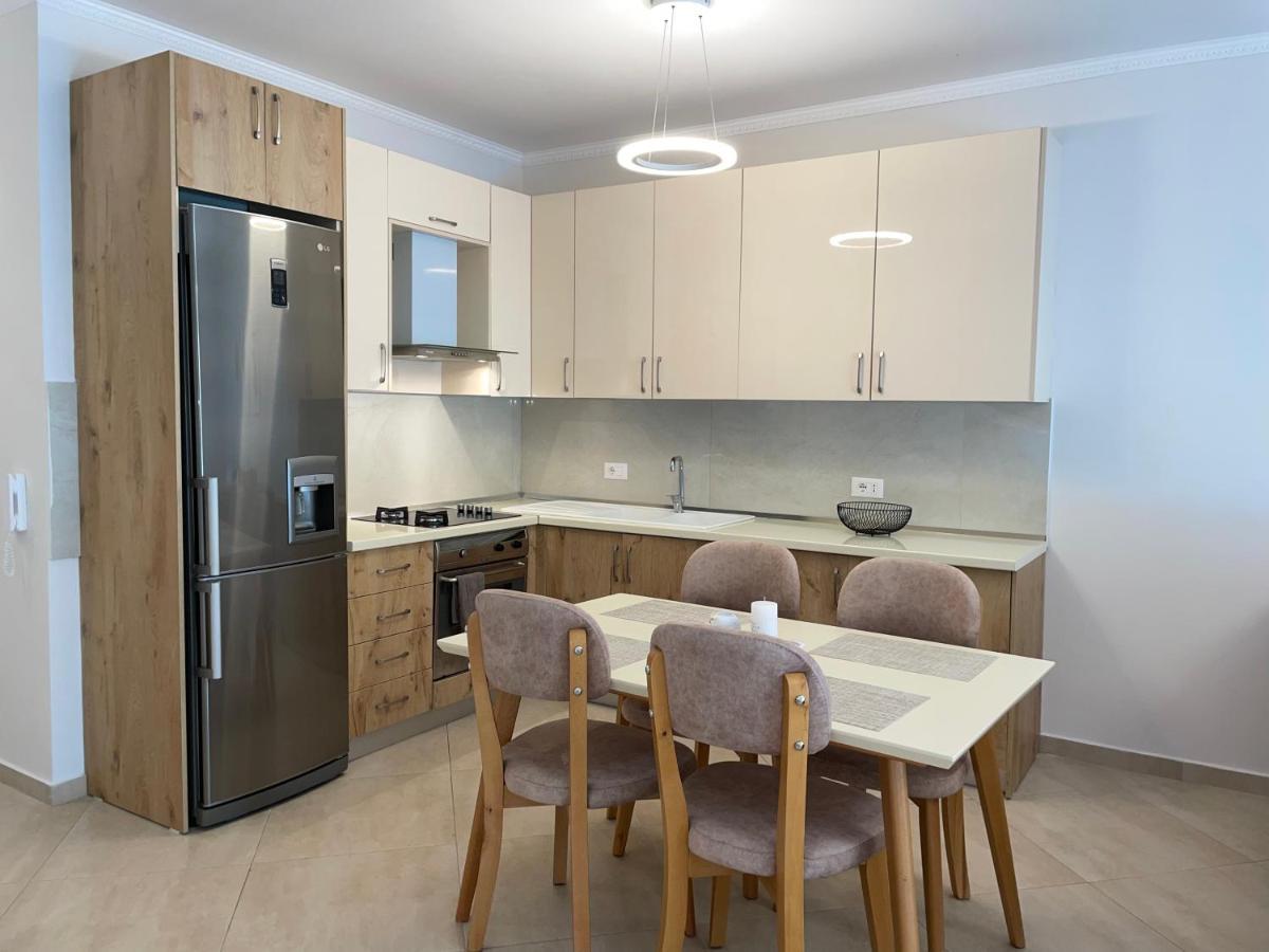 Peak Apartment Modern Durres City Centre #2 Екстериор снимка
