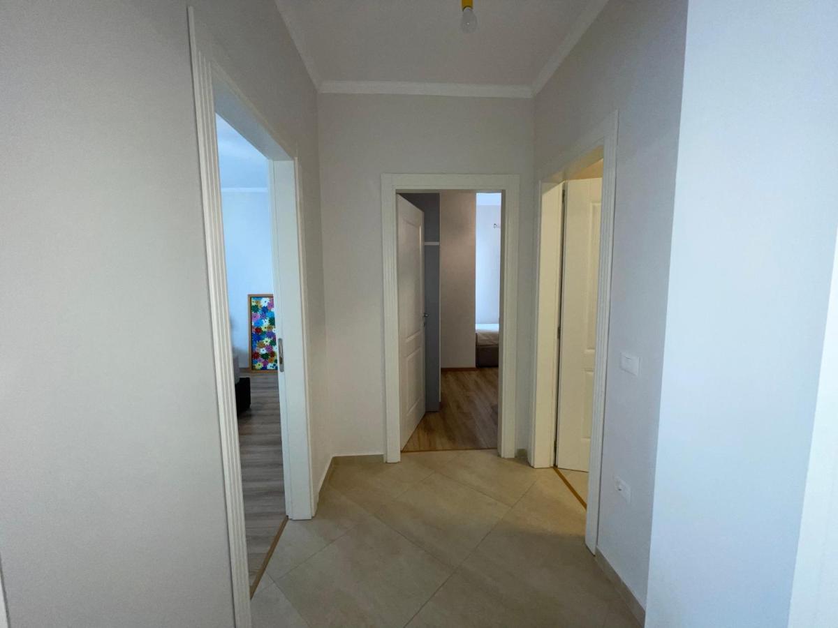 Peak Apartment Modern Durres City Centre #2 Екстериор снимка